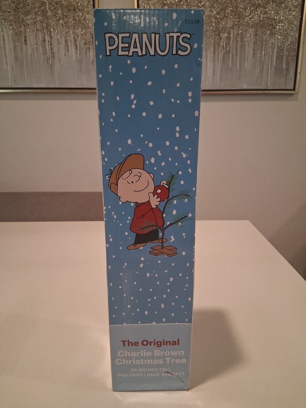 Peanuts Original Charlie Brown Christmas Tree 24" Linus Blanket Open Box